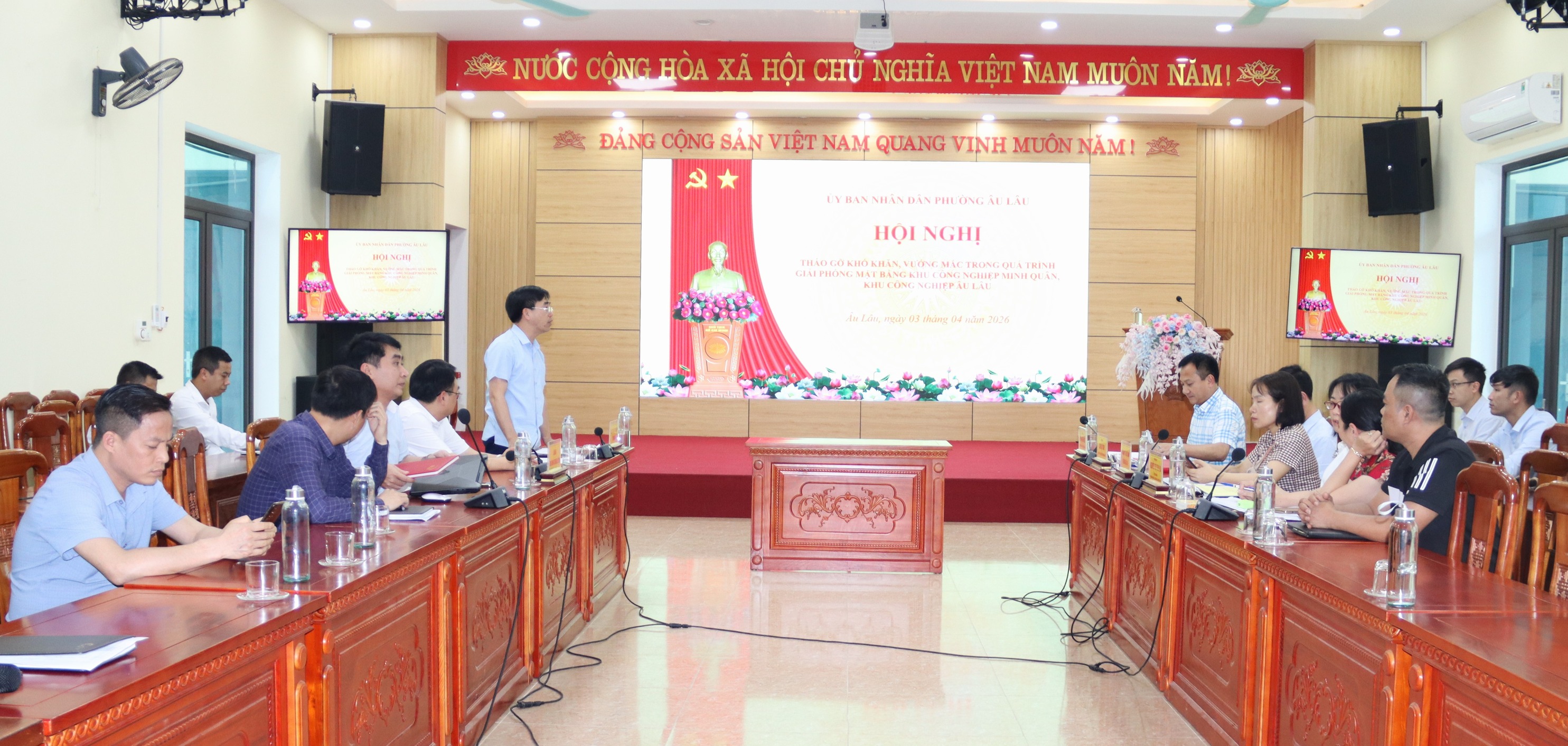 Phường Âu Lâu tổ chức Hội nghị tháo gỡ khó khăn vướng mắc trong quá trình giải phóng mặt bằng thi công các khu công nghiệp